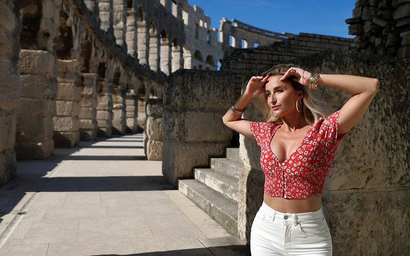 Юлия, 18 лет, 5 размер груди